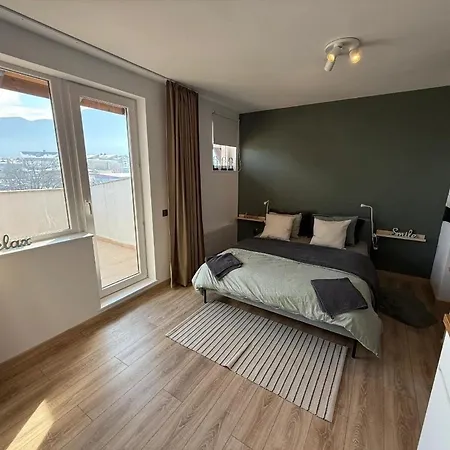 公寓 Modern With Gondola View